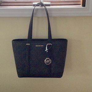 MICHAEL KORS JET SET TOTE BAG